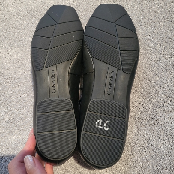 CALVIN KLEIN BLACK LEATHER FRONT BUCKLE FLAT SHOES 10 New - Picture 4 of 4